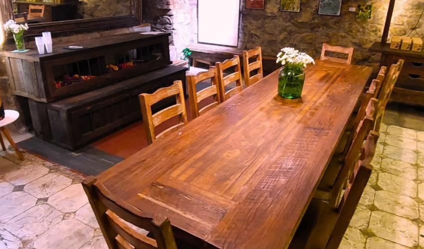 Cava de vino de la casona patrimonial hoy Cava Galería de arte y lugar de encuentro  