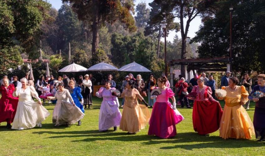 Recreación histórica en el Campo Deportivo de Refinería