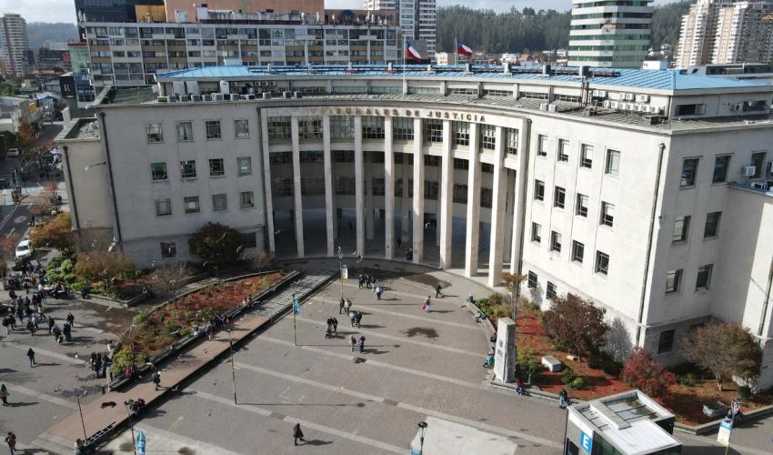 Vista trasera del Palacio de Tribunales